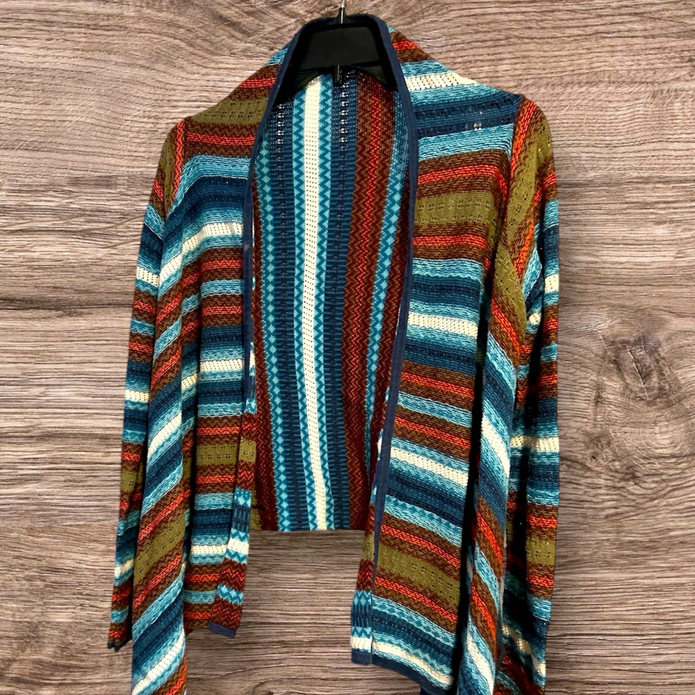 Roxy Multi-colored Cardigan with Cozy Knitted Texture